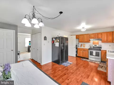 Entry Way - 68 Robinhill Dr, Lititz, PA 17543 photo 1 of 2