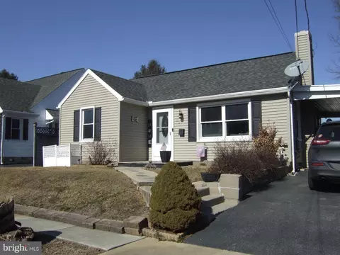 237 Noble St, Lititz, PA 17543 photo 4