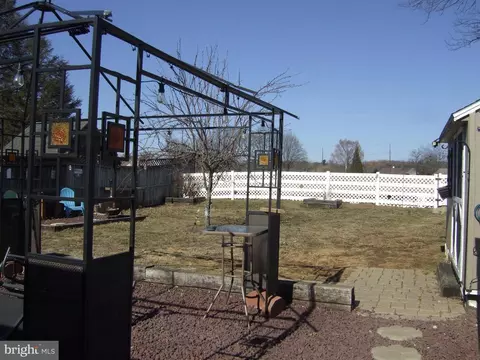 237 Noble St, Lititz, PA 17543 photo 18