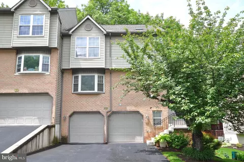 114 River Bend Park, Lancaster, PA 17602