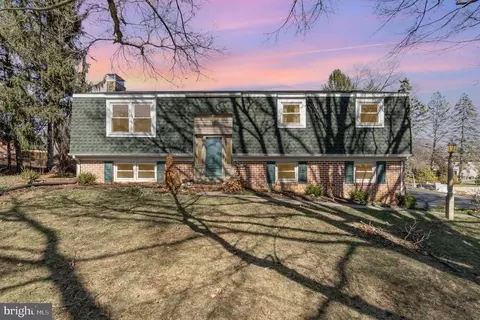 63 Logging Rd, Leola, PA 17540