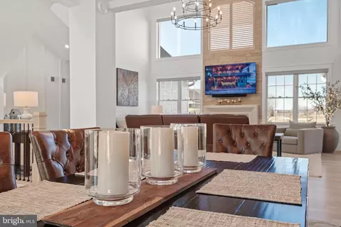 Dining - 425 Southampton Dr, Lititz, PA 17543 photo 2 of 3