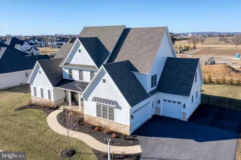Exterior - 425 Southampton Dr, Lititz, PA 17543 photo 11 of 11