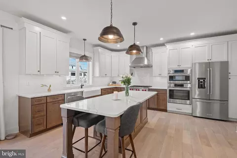 Kitchen - 425 Southampton Dr, Lititz, PA 17543 photo 3 of 8