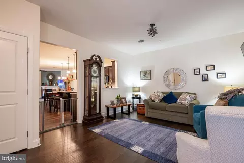 Entry Way - 347 Pin Oak Dr, Lititz, PA 17543 photo 1 of 5