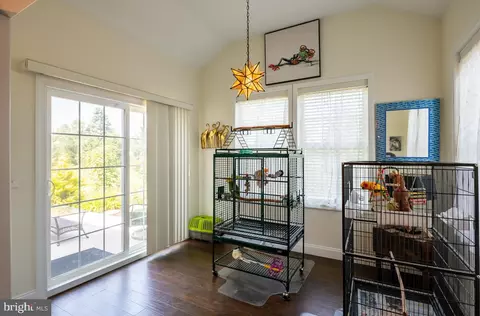Entry Way - 347 Pin Oak Dr, Lititz, PA 17543 photo 4 of 5