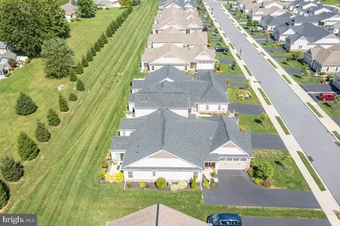 View/Area - 347 Pin Oak Dr, Lititz, PA 17543 photo 3 of 3