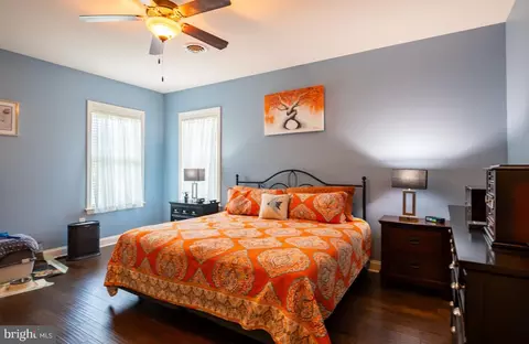 Bedroom - 347 Pin Oak Dr, Lititz, PA 17543 photo 1 of 2