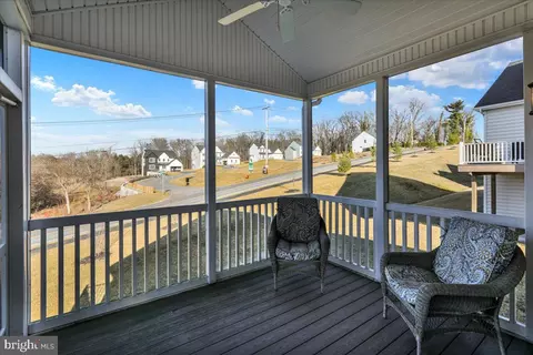 Exterior - 470 Valor Dr, Lititz, PA 17543 photo 2 of 8