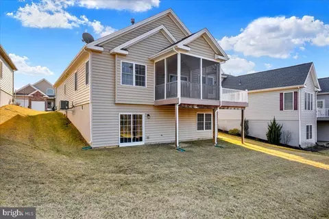 Exterior - 470 Valor Dr, Lititz, PA 17543 photo 5 of 8