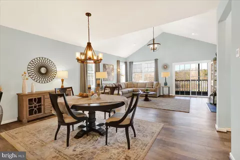 Dining - 470 Valor Dr, Lititz, PA 17543 photo 2 of 3