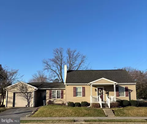 80 N Laurel St, Manheim, PA 17545