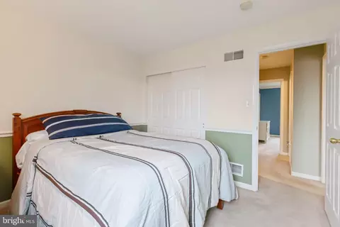 Bedroom - 724 E Newport Rd, Lititz, PA 17543 photo 5 of 7