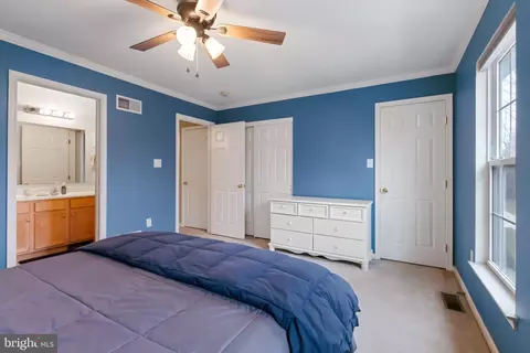 Bedroom - 724 E Newport Rd, Lititz, PA 17543 photo 3 of 7