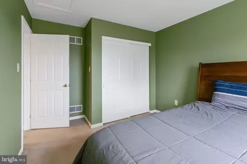 Bedroom - 724 E Newport Rd, Lititz, PA 17543 photo 7 of 7