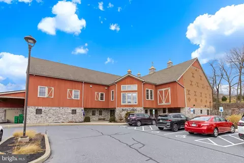 Exterior - 724 E Newport Rd, Lititz, PA 17543 photo 5 of 5