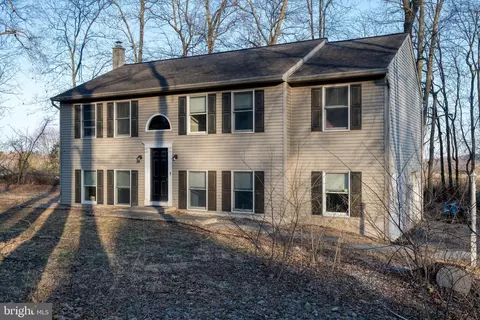 4 Doe Ln, Quarryville, PA 17566