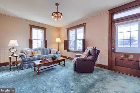 Living - 405 S Cedar St, Lititz, PA 17543 photo 1 of 3