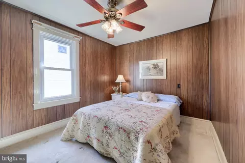Bedroom - 405 S Cedar St, Lititz, PA 17543 photo 5 of 6