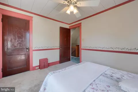 Bedroom - 405 S Cedar St, Lititz, PA 17543 photo 4 of 6