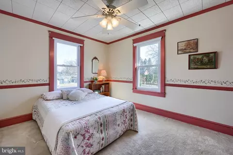 Bedroom - 405 S Cedar St, Lititz, PA 17543 photo 3 of 6