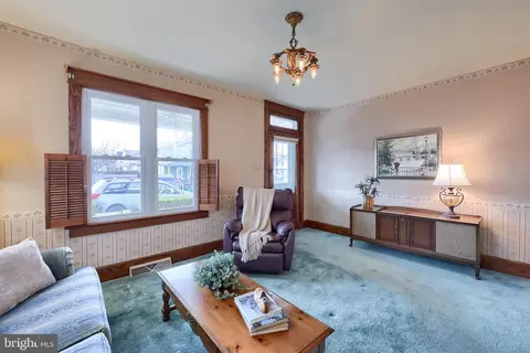 Living - 405 S Cedar St, Lititz, PA 17543 photo 2 of 3