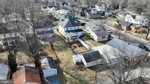 View/Area - 405 S Cedar St, Lititz, PA 17543 photo 1 of 2