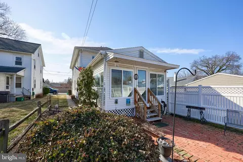 Exterior - 405 S Cedar St, Lititz, PA 17543 photo 7 of 8