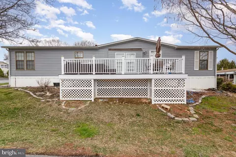 108 Cottontail Ct, Lancaster, PA 17603