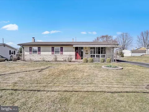 103 Niss Ave, Ephrata, PA 17522