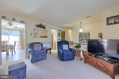 310 Long Ln, Lititz, PA 17543 photo 9