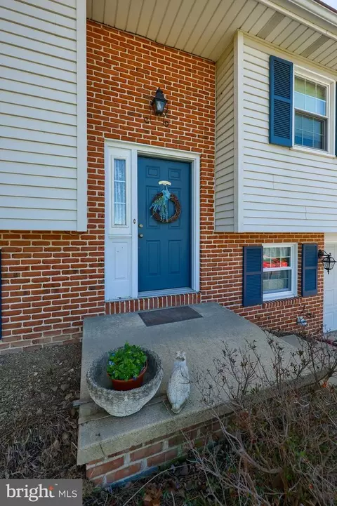 310 Long Ln, Lititz, PA 17543 photo 4