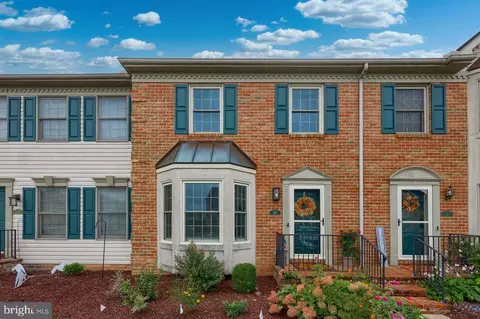 527 Cobblestone Ln, Lancaster, PA 17601