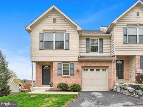 413 Hillside Dr, Mountville, PA 17554
