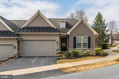 199 Fieldcrest Ln, Ephrata, PA 17522