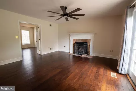 223 Buckfield Dr, Lititz, PA 17543 photo 3