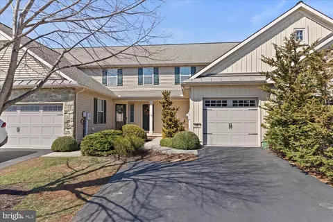 24 Rebecca Dr, Denver, PA 17517
