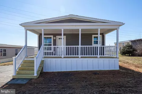 810 J Glenwood Dr, Ephrata, PA 17522