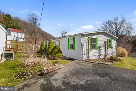 25 Parkview Dr, Willow Street, PA 17584