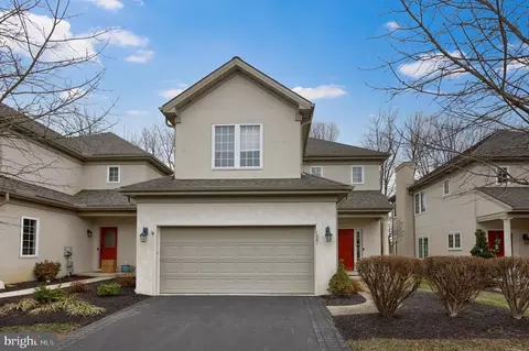 1081 Stillwood Cir, Lititz, PA 17543