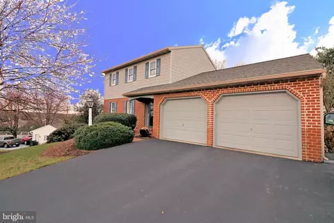 402 Snyder Hill Rd, Lititz, PA 17543