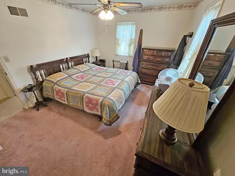 Bedroom - 402 Snyder Hill Rd, Lititz, PA 17543 photo 1 of 7
