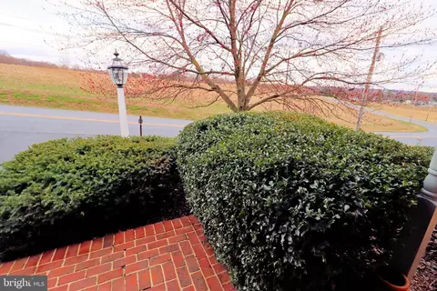 Exterior - 402 Snyder Hill Rd, Lititz, PA 17543 photo 4 of 4