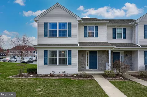 35 Broderick Ct, Leola, PA 17540