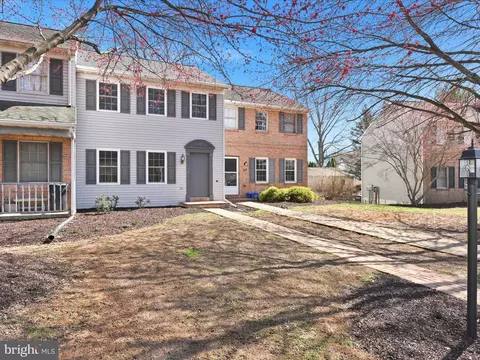 62 Brookfield Rd, Lititz, PA 17543 photo 3