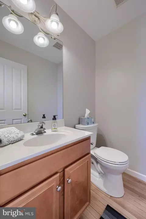 Bath - 1016 Olympia St, Lititz, PA 17543 photo 1 of 6
