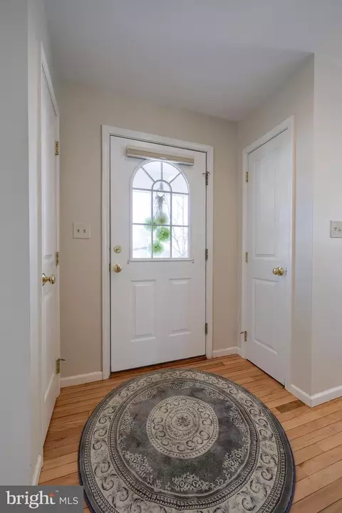Entry Way - 1016 Olympia St, Lititz, PA 17543 photo 3 of 3