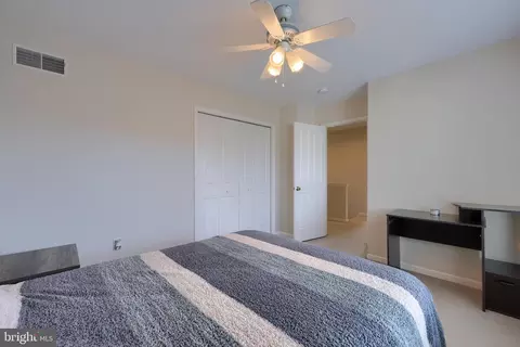 Bedroom - 1016 Olympia St, Lititz, PA 17543 photo 3 of 4