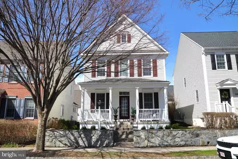 304 Merchant Ave, Mount Joy, PA 17552