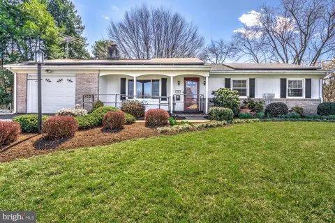 266 Highview Dr, Leola, PA 17540